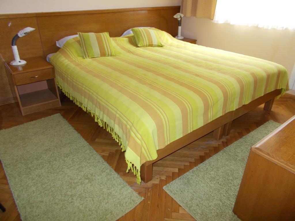 Studio Apartments "Chess Club Bosna" ซาราเยโว ภายนอก รูปภาพ