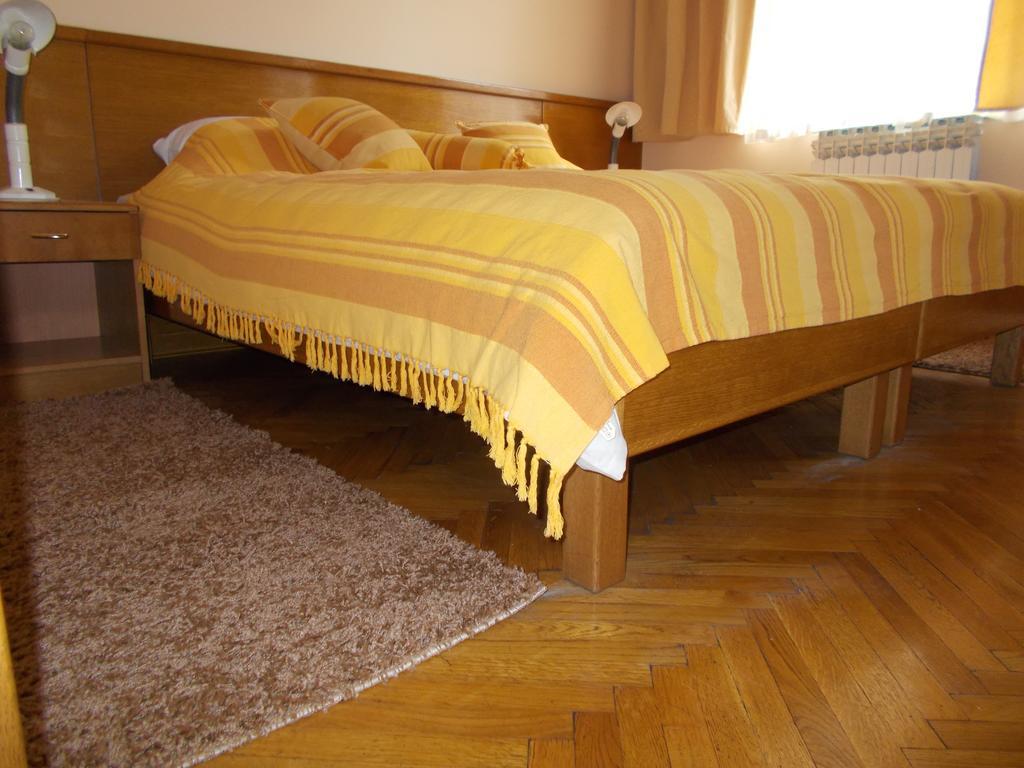 Studio Apartments "Chess Club Bosna" ซาราเยโว ภายนอก รูปภาพ