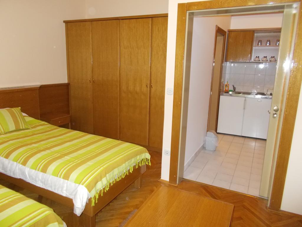Studio Apartments "Chess Club Bosna" ซาราเยโว ภายนอก รูปภาพ