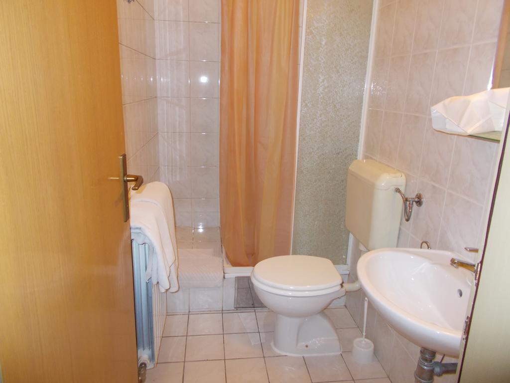 Studio Apartments "Chess Club Bosna" ซาราเยโว ภายนอก รูปภาพ