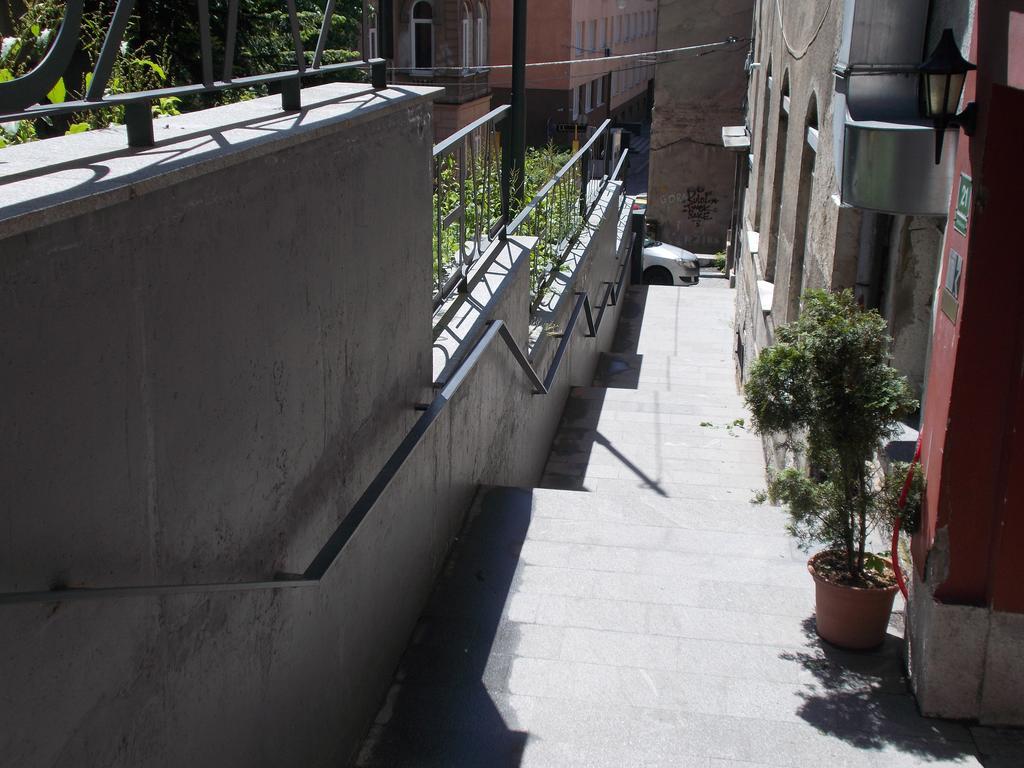 Studio Apartments "Chess Club Bosna" ซาราเยโว ภายนอก รูปภาพ