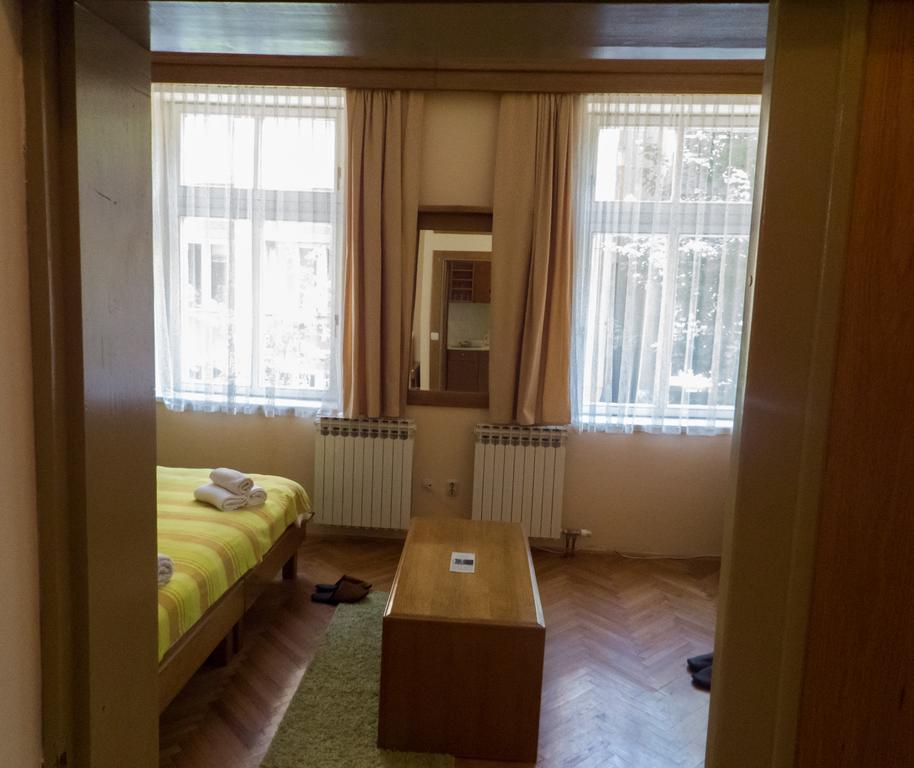 Studio Apartments "Chess Club Bosna" ซาราเยโว ภายนอก รูปภาพ