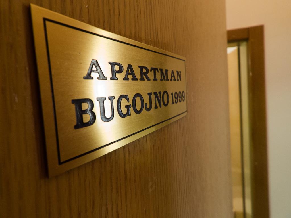 Studio Apartments "Chess Club Bosna" ซาราเยโว ภายนอก รูปภาพ