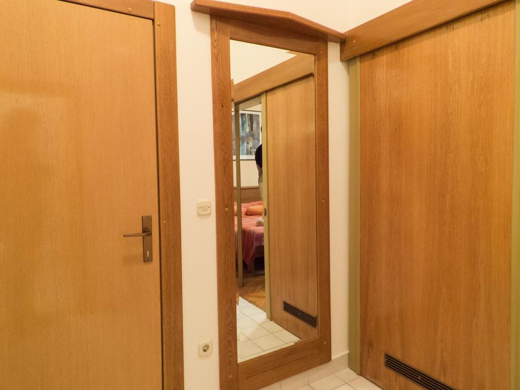 Studio Apartments "Chess Club Bosna" ซาราเยโว ภายนอก รูปภาพ