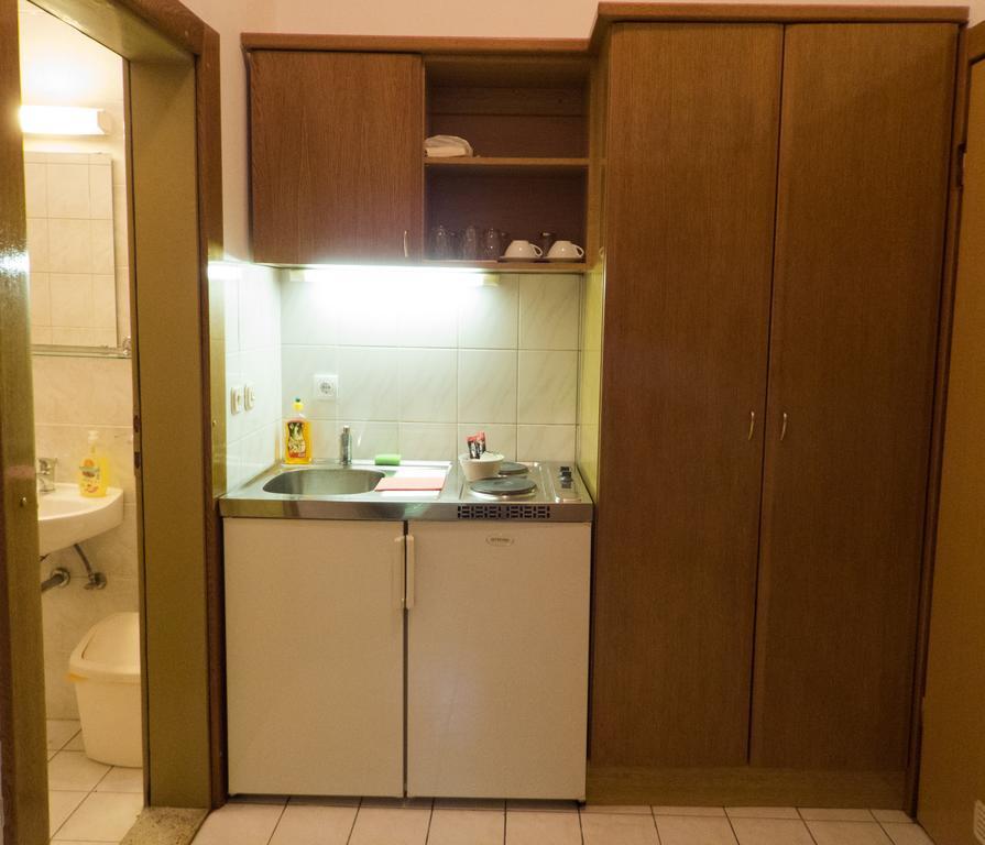 Studio Apartments "Chess Club Bosna" ซาราเยโว ภายนอก รูปภาพ
