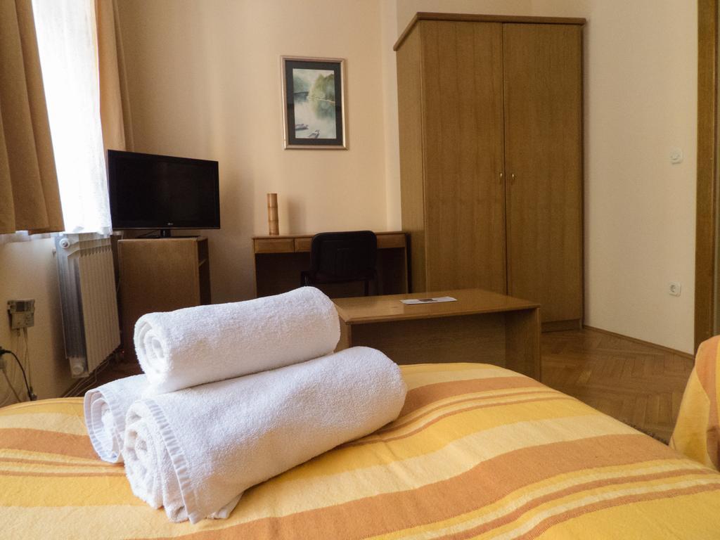 Studio Apartments "Chess Club Bosna" ซาราเยโว ภายนอก รูปภาพ